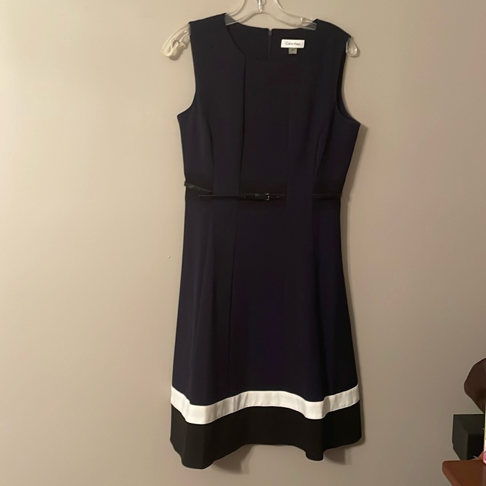 Calvin Klein size 6 Navy, black and white dress